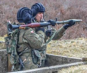 Ładowanie granatnika RPG-7