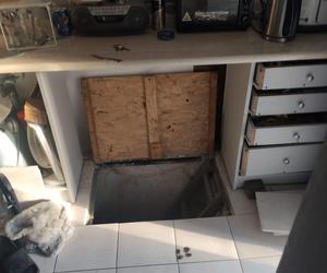 Ścigany listem gończym wybrał nietypową kryjówkę! Zgubił go ten jeden szczegół