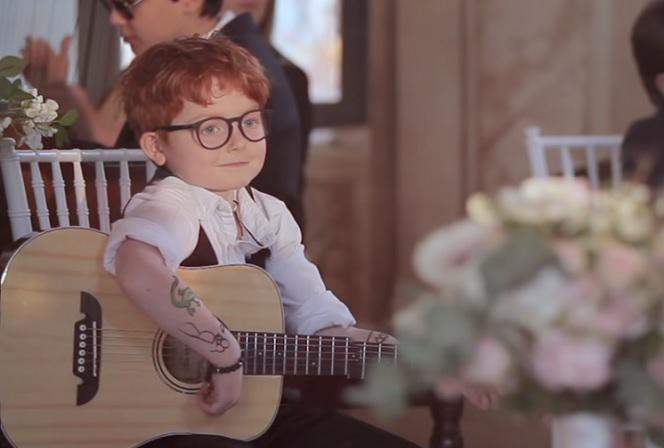  Ed Sheeran w nowym teledysku. Jego rolę gra mały chłopiec!