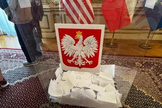 Polacy głosują w wyborach prezydenckich w USA