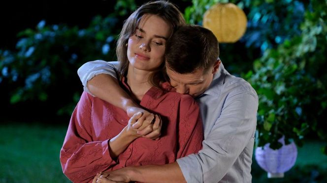 M jak miłość odc. 1889. Franka (Dominika Kachlik), Paweł (Rafał Mroczek)