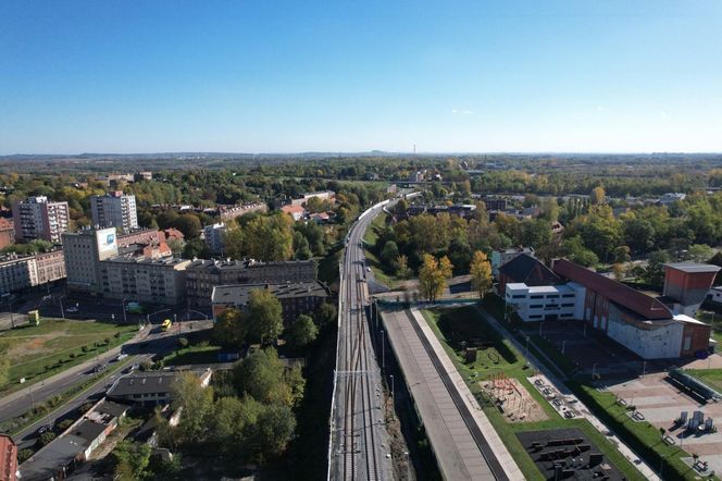 Przebudowa linii kolejowej w Bytomiu dobiega końca. Ruch towarowy został już przywrócony, a kiedy pasażerski?