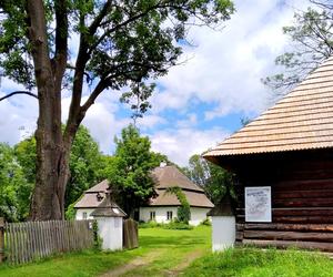 To jedna z najsłynniejszych wsi w Małopolsce. Wychował się w niej ks. Józef Tischner