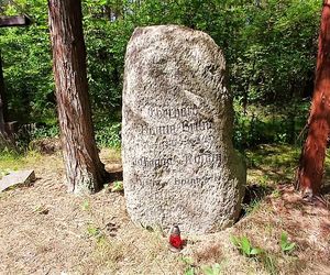 Leśny cmentarz rodu von Ramin