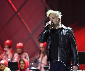 Steczkowska w czerwieni i Margaret w futrze. Tak gwiazdy wystroiły się na koncert 11 listopada [GALERIA]