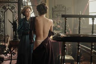 Polowania na ćmy odc. 1. Aleksandra - Yvette (Sonia Mietielica), Franciszka Szlimakowska (Monika Krzywkowska)