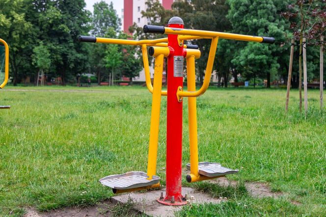 Siłownia terenowa na osiedlu 