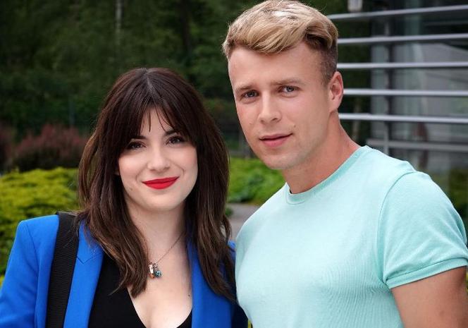 Barwy szczęścia po wakacjach. Agata (Natalia Zambrzycka), Patryk (Konrad Skolimowski)