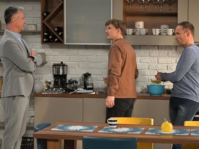 Pierwsza miłość, odcinek 4004: Artur (Łukasz Płoszajski), Janek (Maciej Mikołajczyk)