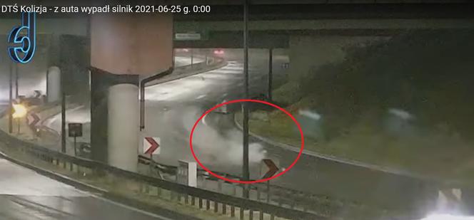 Ruda Śląska: Groźny wypadek na zakręcie mistrzów, z samochodu wypadł silnik [WIDEO]
