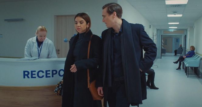 M jak miłość odcinek 1871 ostatni - finał sezonu. Aneta (Ilona Janyst), Olek (Maurycy Popiel) 