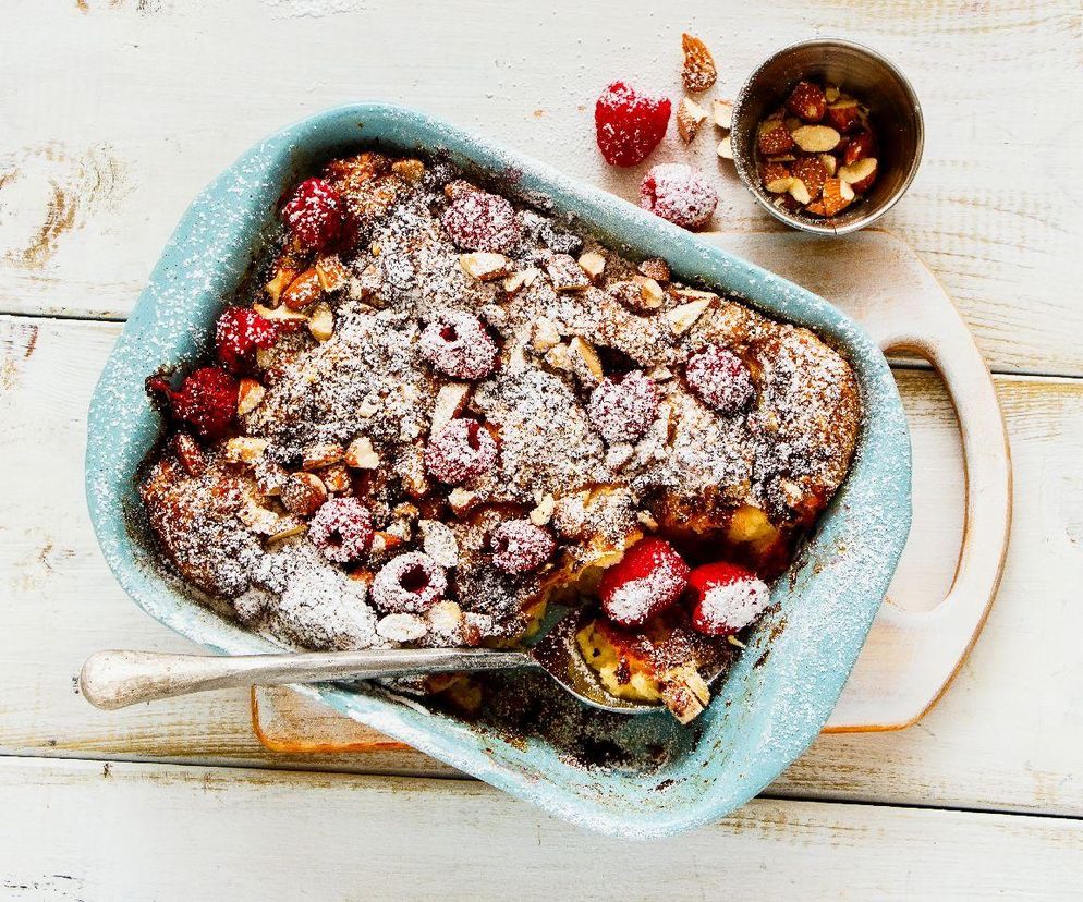 Nie wyrzucam czerstwego pieczywa. Zamieniam je w wyśmienity pudding chlebowy 