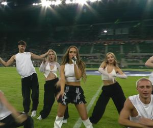 Blanka rozgrzała stadion we Wrocławiu. Polskie halftime show na meczu Śląsk - Lechia. Kibice bezlitośni