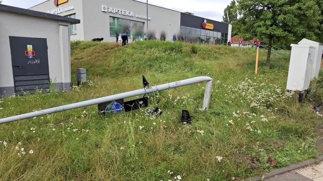 Fatalny wypadek na ulicach Gdyni! Kierowca wjechał chodnik i potrącił trzy osoby [ZDJĘCIA].