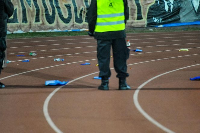 Elana Toruń - Zawisza Bydgoszcz 1:1, zdjęcia kibiców, opraw i piłkarzy ze Stadionu Miejskiego im. Grzegorza Duneckiego