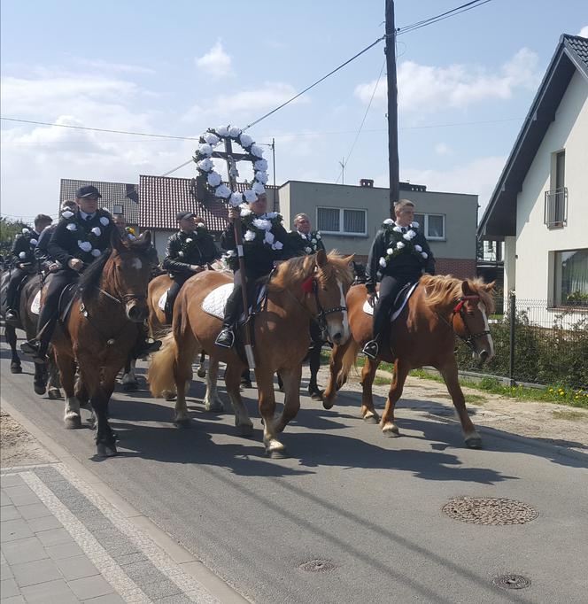 Gliwice: Konna procesja przeszła ulicami Ostropy