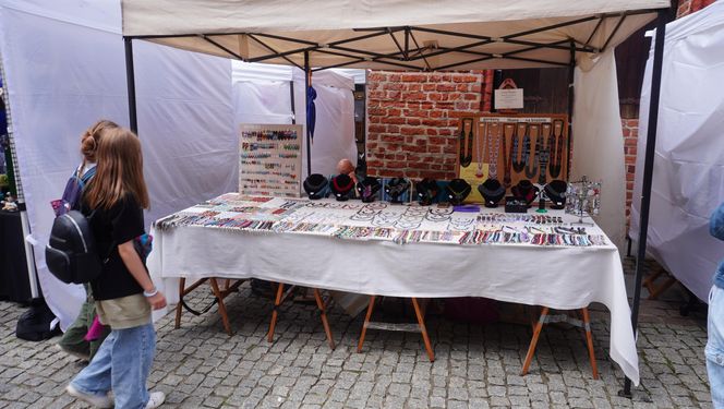 Dni Olsztyna 2025. Dziesiątki wystawców i setki olsztynian na Jarmarku Jakubowym
