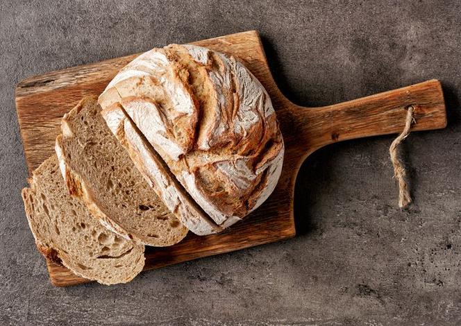 CHLEB - wartość odżywcza, rodzaje. Przepisy na zdrowy domowy chleb
