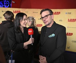 Premiera LARP. Miłość, trolle i inne questy: Pawł Deląg z partnerką