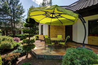 Parasole ogrodowe - chronią przed słońcem i deszczem
