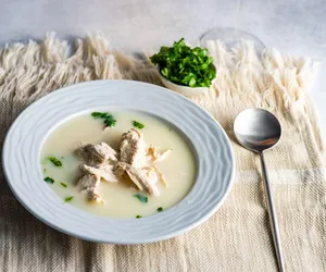 Czichirtma. Przepis na gruziński bulion z kurczaka