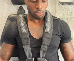 Influencerka kręciła film na Instagrama. Nagle uderzyło w nią auto!