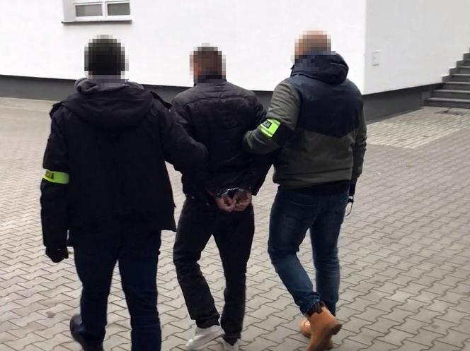 Zamaskowani mężczyźni napadli na stację benzynową pod Toruniem