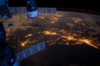Polski satelita telekomunikacyjny? Dwie polskie firmy łączą siły, by podbić kosmos!