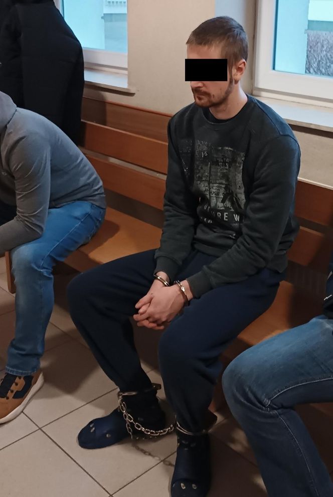 Makabra pod Sokołowem Podlaskim. Wnuczek zatłukł dziadka popielniczką! Nie pójdzie do więzienia