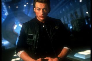  Jean-Claude Van Damme może mieć poważne kłopoty. W tle handel ludźmi 