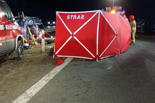 Tragiczny wypadek na A2. Dwie osoby nie żyje. Jeden z kierowców jechał pod prąd