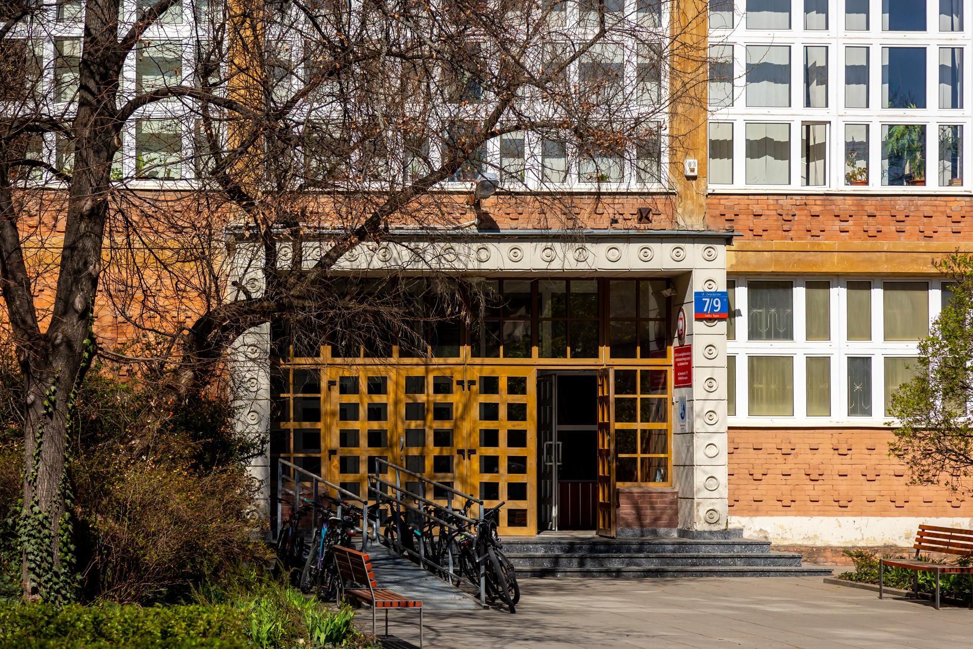 XXXV Liceum Ogólnokształcące im. Bolesława Prusa w Warszawie