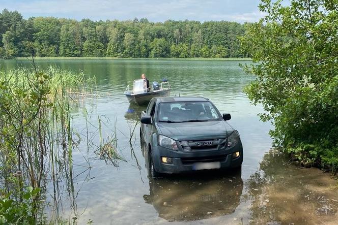 47-latek utonął na jeziorze Pluszne Wielkie pod Olsztynem