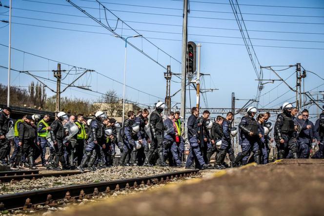 Tak policjanci przygotowują się do starć z pseudokibicami