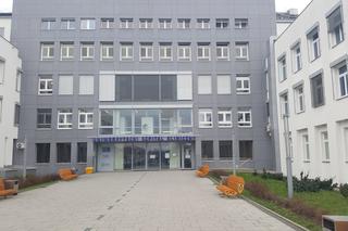 Uniwersytecki Szpital Kliniczny w Białymstoku. Wprowadzono zakaz odwiedzin pacjentów!
