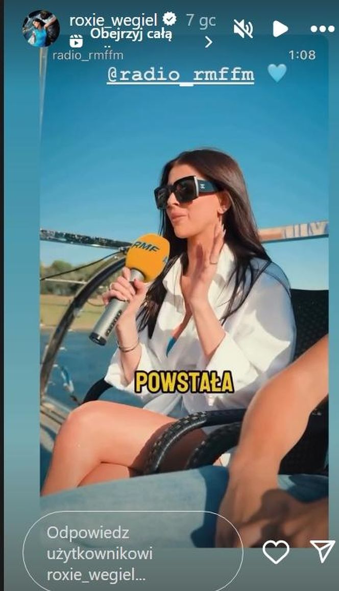 Roxie wygina się jak kocica, ale wszyscy i tak patrzą tylko w jedno miejsce! Mamy zdjęcia