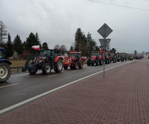 Trwa protest rolników w woj. lubelskim. Blokady są w wielu miejscach w regionie [DUŻO ZDJĘĆ]