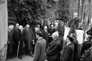 Dzień Wszystkich Świętych w Krakowie w latach 1925-1935