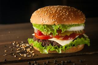 Uwaga! GIS ostrzega przed salmonellą w hamburgerach!