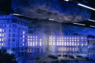 Warszawa. Mknące pociągi na gigantycznej makiecie. Kolejkowo przyciąga tłumy zwiedzających