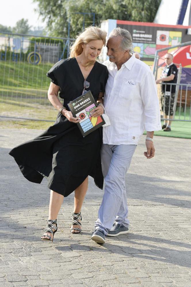 Grażyna Torbicka z mężem w Kazimierzu Dolnym na festiwalu Dwa Brzegi