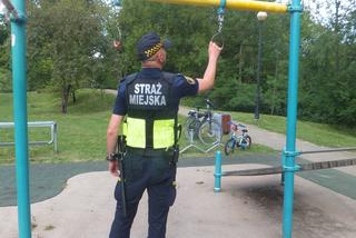 Straż miejska kontroluje okolice szkół