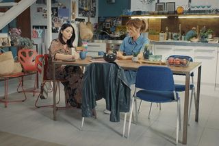 M jak miłość odc. 1850. Kama (Michalina Sosna), Iza (Adriana Kalska)