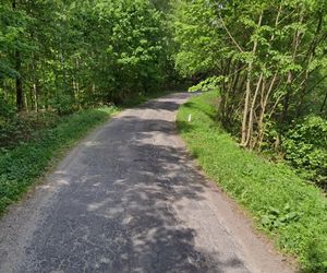 Stali i przyglądali się jak płonie ich dom. Padli ofiarą bezdusznego systemu. Wszystko przez absurdalne przepisy