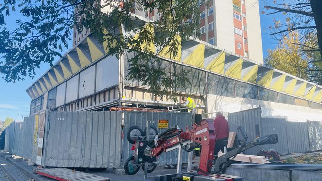 Budynek Biedronki projektu Kwaśniewicza w Katowicach