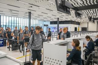 Piłkarze Legii Warszawa poleciceli do Kazachstanu z Radomia