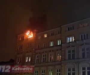 Pożar mieszkania w Chorzowie. Zjazd i wjazd na estakadę został zablokowany