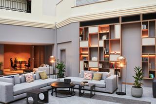 Strefy wejściowe w hotelach – więcej niż wizytówka obiektu