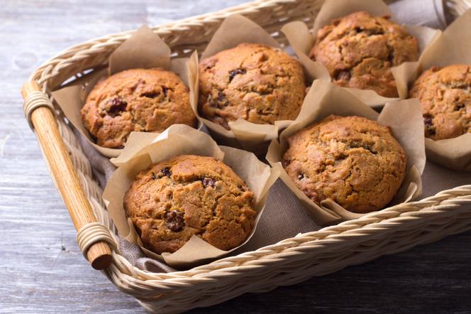 Gryczane muffinki z rodzynkami: łatwy przepis na bezglutenowe babeczki