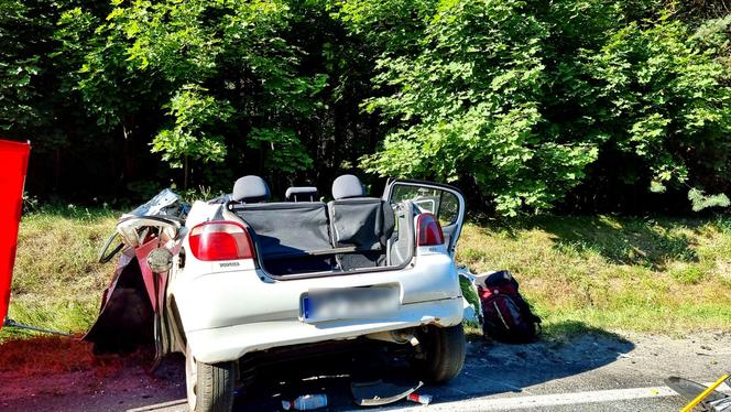 Śmiertelny wypadek pod Sulejowem. Jedna z nastolatek walczy o życie